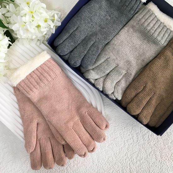 Fur lined knitted gloves