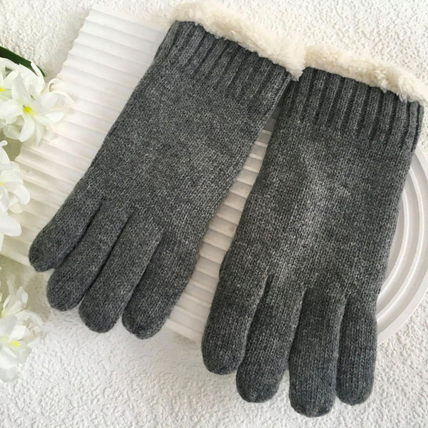 Fur lined knitted gloves