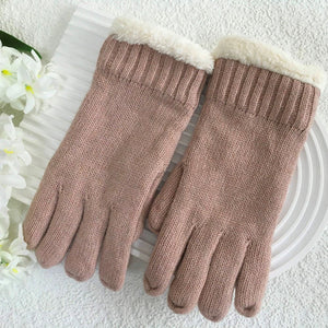 Fur lined knitted gloves