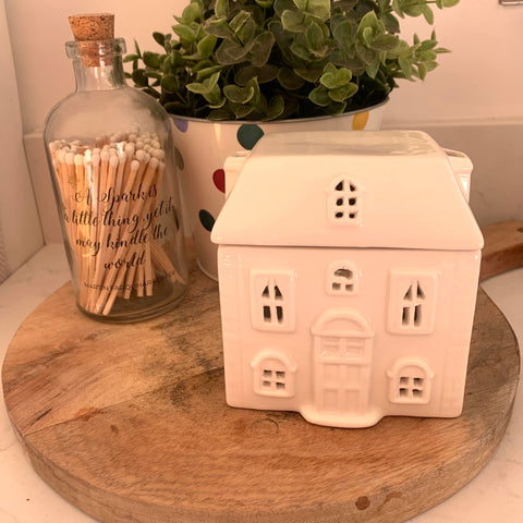 Wax melt and oil burner - ceramic house