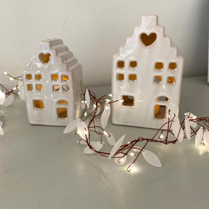 Rustic off white houses for t-lights