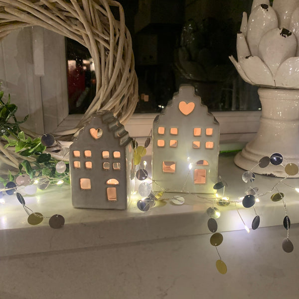 Rustic off white houses for t-lights