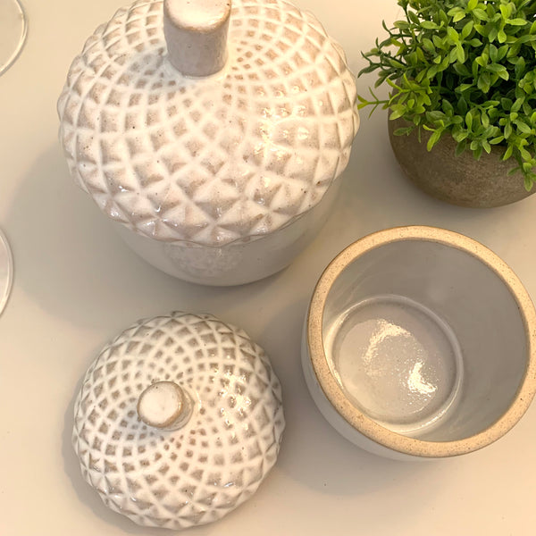 Acorn ceramic pot